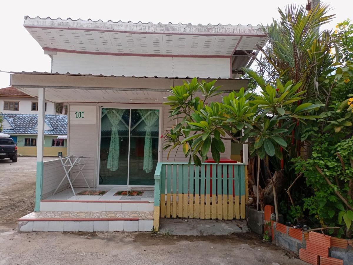 Kanjana Resort Surat Thani Bagian luar foto