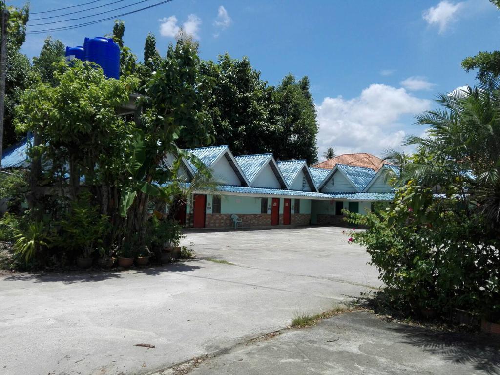 Kanjana Resort Surat Thani Bagian luar foto